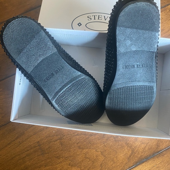 Steve madden shoes kids size 5 - Picture 2 of 5